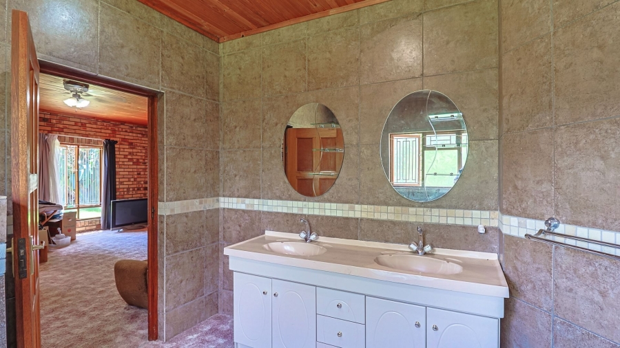 4 Bedroom Property for Sale in Waagfontein North West